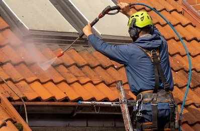 Démoussage et hydrofuge de toiture à Baren